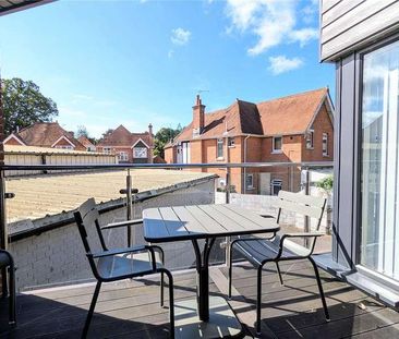 Parkstone Avenue, Poole, Dorset, BH14 - Photo 4