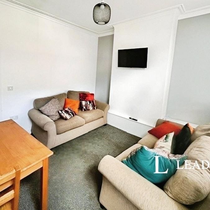 1 bedroom terraced to rent Egerton Street, Stoke-on-Trent, Staffordshire, ST1 - Photo 1