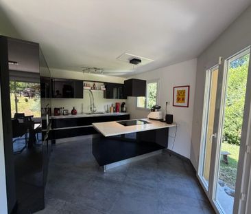 Location Maison 5 pièces 136m² BONS EN CHABLAIS 74890 - Photo 4
