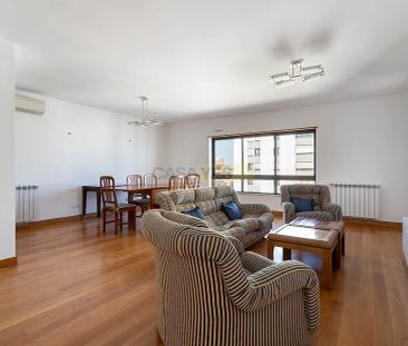 Apartment T4 in Algés, Linda-a-Velha e Cruz Quebrada-Dafundo, Oeiras - Foto 6