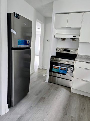 For Lease - 176 Beechgrove Drive Unit# Main Level, Toronto, Ontario - Photo 4