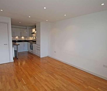 Castle Quay, MK40 - Photo 1