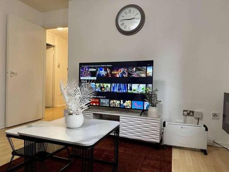 Flat, Waterside, Wheeleys Lane, Birmingham, B15 - Photo 2