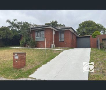 310 Casey Fields Boulevard, Cranbourne East, Vic 3977 - Photo 1