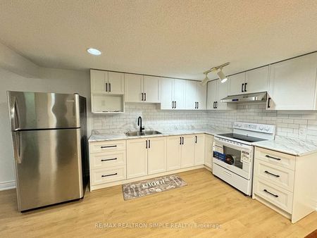 For Lease - 66 Senator Reesor's Drive, Markham, Ontario - Photo 3