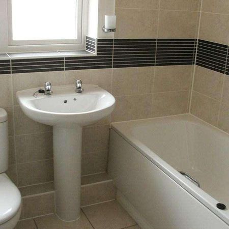 Drovers, Old Market Walk, Sturmnster Newton, DT10 - Photo 3