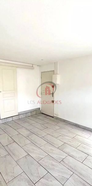 Location Appartement 1 pièce 23m² EVENOS 83330 - Photo 1