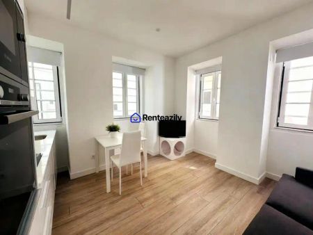 Apartamento de alquiler en Calle de las Huertas, Cortes - Huertas - Photo 2