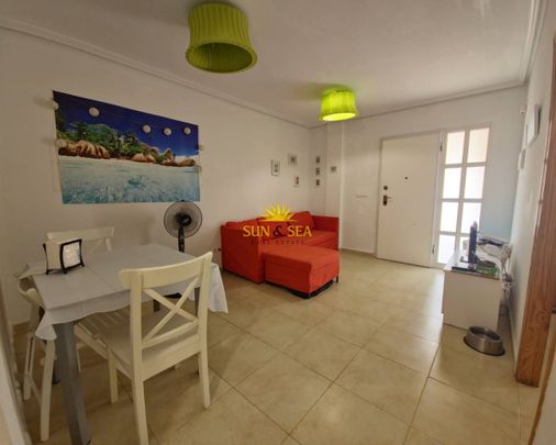 GROUND FLOOR RENTAL WITH 2 BEDROOMS AND 1 BATHROOM - Photo 1