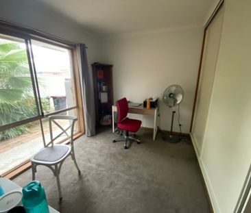 Two Bedroom Unit - Close to CBD - Photo 6