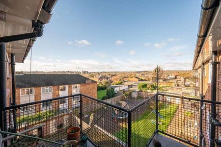 Edgeworth Road, Cockfosters, EN4 - Photo 5