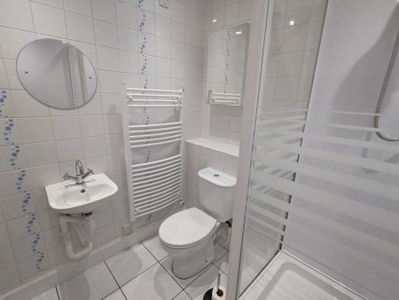 1 bedroom flat to rent - Photo 5