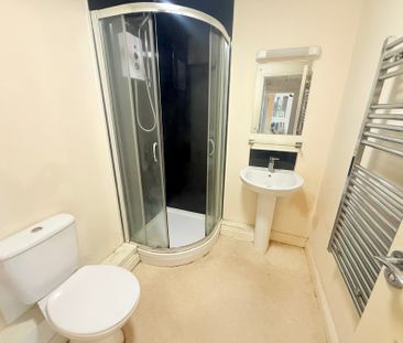 Sherborne Road, Yeovil, Somerset - Photo 2