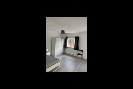 3 Bed Terraced House, Cross Green Lane, LS9 - Photo 4