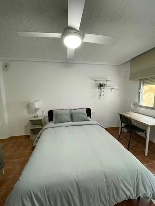 Carrer Ferrandis Luna, Manises, Valencian Community 46940 - Photo 1