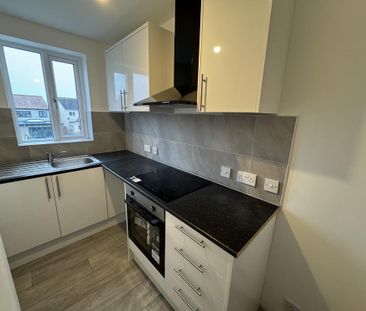 3 bedroom maisonette to rent - Photo 2