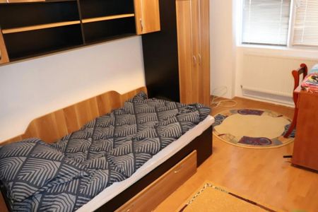 De inchiriat apartament 3 camere – zona Medicina- - Photo 4