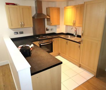 2 bedroom flat to rent - Photo 3
