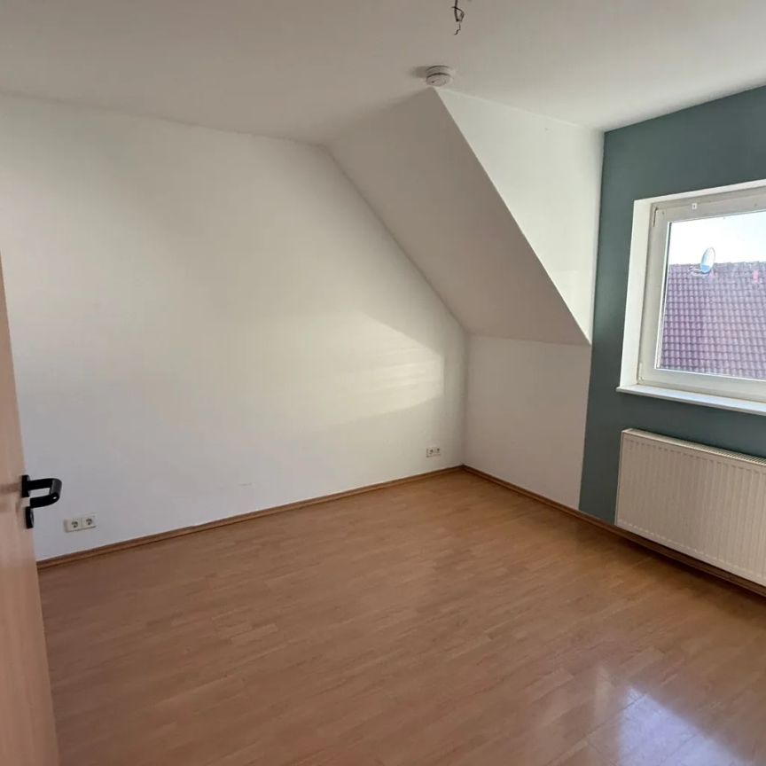 2 Zimmerwohnung im Dachgeschoss in Wipperfeld! - Photo 1