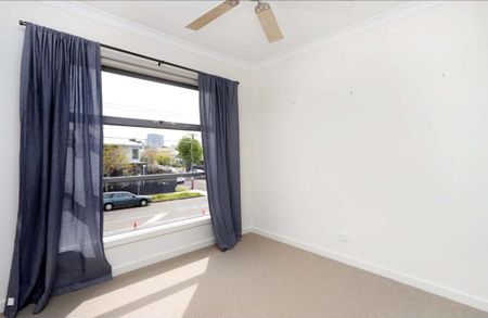 7A Essex Street, Footscray VIC 3011 - Photo 2