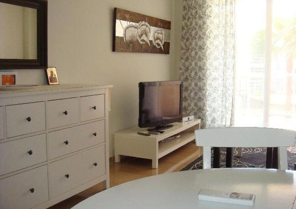 For long-term rent: apartment in Javea, Golden Garden urbanization, with 2 bedrooms and a pool.