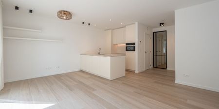 Appartement te huur in Knokke voor € 1.625 met 2 slaapkamers - Foto 4