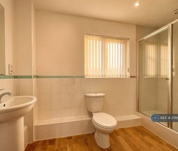 2 bedroom flat to rent - Photo 6