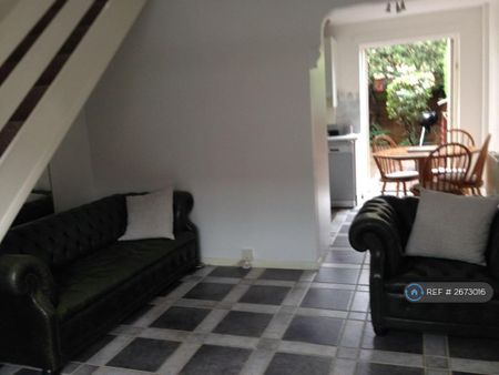 2 bedroom terraced house to rent - Photo 4