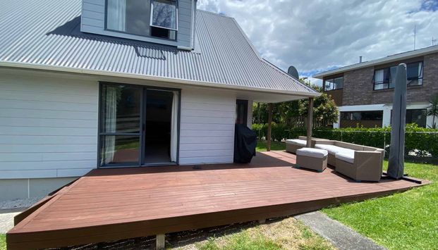 Charming Family Home in Brookfield - Photo 1