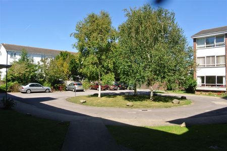 St Botolphs Court, St Botolphs Road, Worthing, - Photo 3