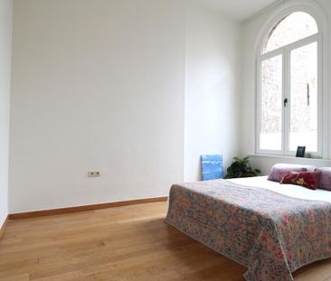 CHARMANT ART NOUVEAU APP MET TERRAS - Foto 5