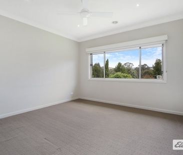 Modern Family Living - Photo 3
