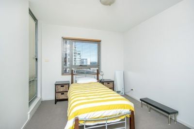 Prime Location & Water Views – Sub-Penthouse! - Photo 3