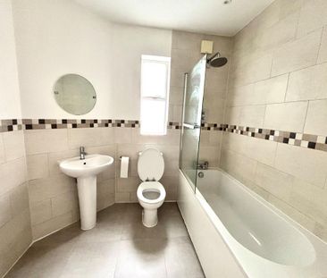 2 bedroom flat to rent - Photo 6