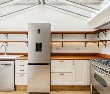 A bright 1 bedroom apartment to rent in Notting Hill, W10. - Photo 6