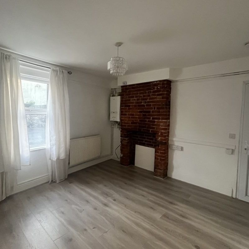 High Road, Gorleston, GREAT YARMOUTH - Photo 1