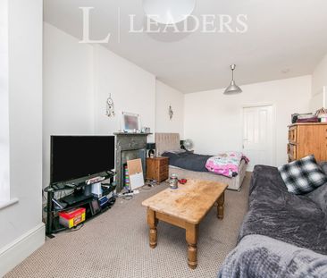 studio to rent Vista Road, Close to Station - Photo 4