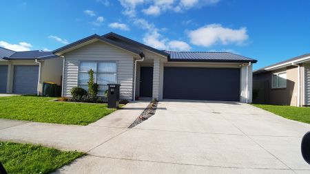 TAKANINI - Addison Development - Executive Home - Photo 5