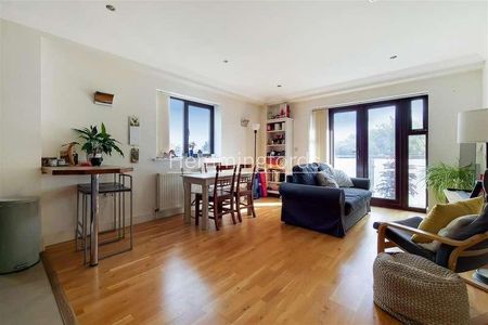 Maple Leaf Court, Broomfield Lane, Palmers Green, N13 - Photo 5