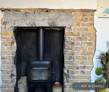 2 bedroom maisonette to rent - Photo 5