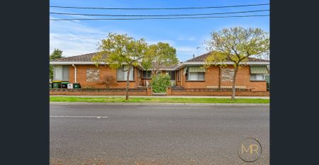 Fully Renovated Villa in the Heart of Moonee Ponds - Photo 5