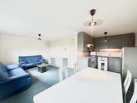 2 bedroom flat to rent - Photo 3