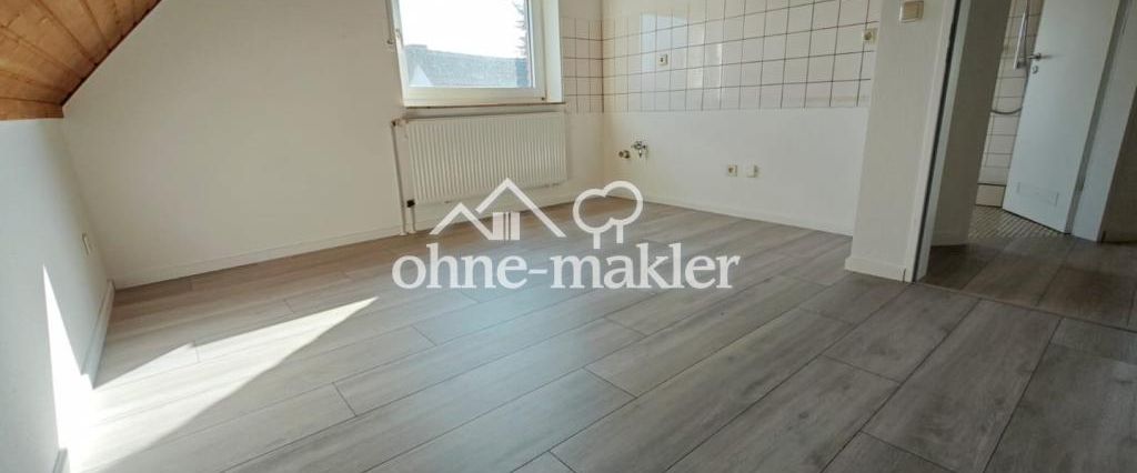 Schöne 3-Zi.-Wohnung in Paderborn Schloß Neuhaus, ruhige Lage, DG - Foto 1