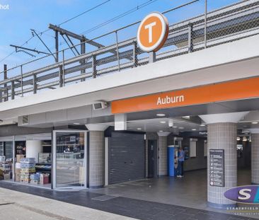 Large Two Bedroom Apartment - Photo 3