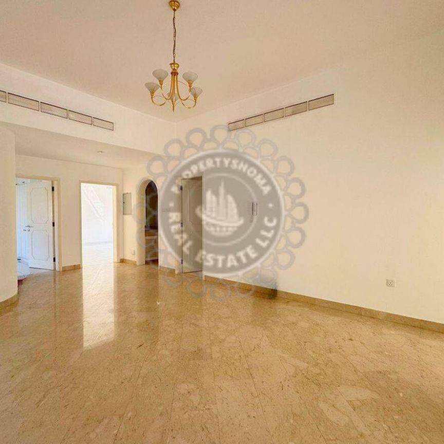 Best Value | Privet | Specious Villa | Family Home - Photo 1