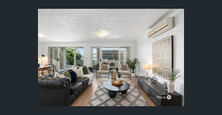 Spacious 2 Bedroom Apartment with Courtyard Moments from Indooroopilly Shopping Centre - Photo 3