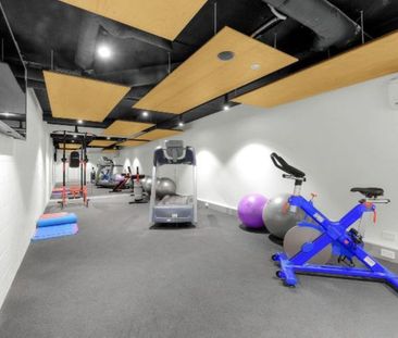 Beautiful Apartment with Sunny North-facing Balcony in the Heart of... - Photo 5