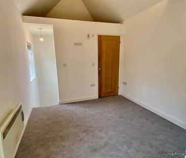 1 bedroom property to rent in Westbury - Photo 4