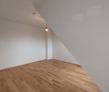 LEOPOLD XXI – Lichtdurchflutete 3-Zimmer-Dachgeschosswohnung mit 2 ... - Photo 2