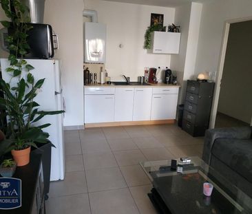 Location Appartement 2 pièces 38m² TOULON 83100 - Photo 3